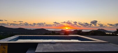 Luxury villa with sky pool and scenic ocean views, 10 mins from airport