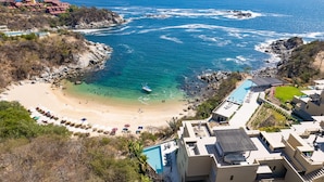 Unclassified image, 3 of 33, button - 3001 - Amanecer C3 (Santa María Huatulco)