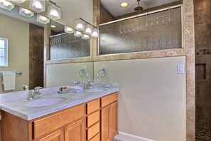 House (3 Bedrooms) | Property amenity - Shamrock by the Sea by Silver Sands Vacation Rentals (Port Aransas)
