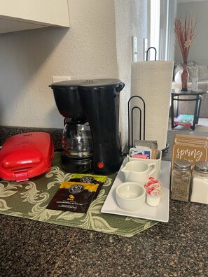 Coffee and/or coffee maker - 2 bedroom 2 bathroom (Altamonte Springs)