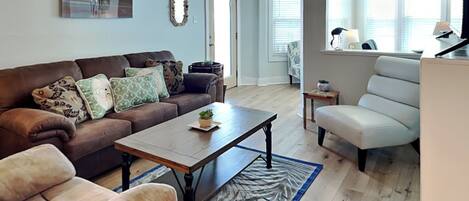 Condo (2 Bedrooms) | Living area