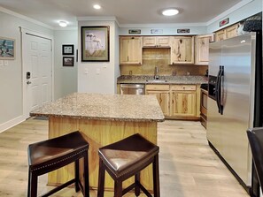 Condo (2 Bedrooms) | Property amenity