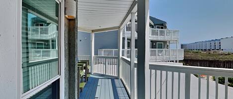 Condo (2 Bedrooms) | Property amenity