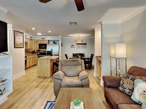 Condo (2 Bedrooms) | Property amenity