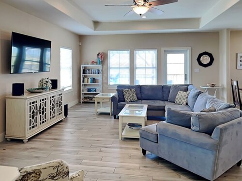 Stress Less by Silver Sands Vacation Rentals