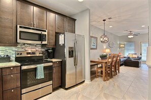 Condo (4 Bedrooms) | Property amenity