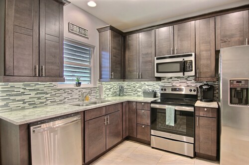 Surfin' Seahorse by Silver Sands Vacation Rentals