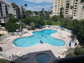 Innenpool, Außenpool