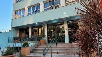 Fachada de la propiedad