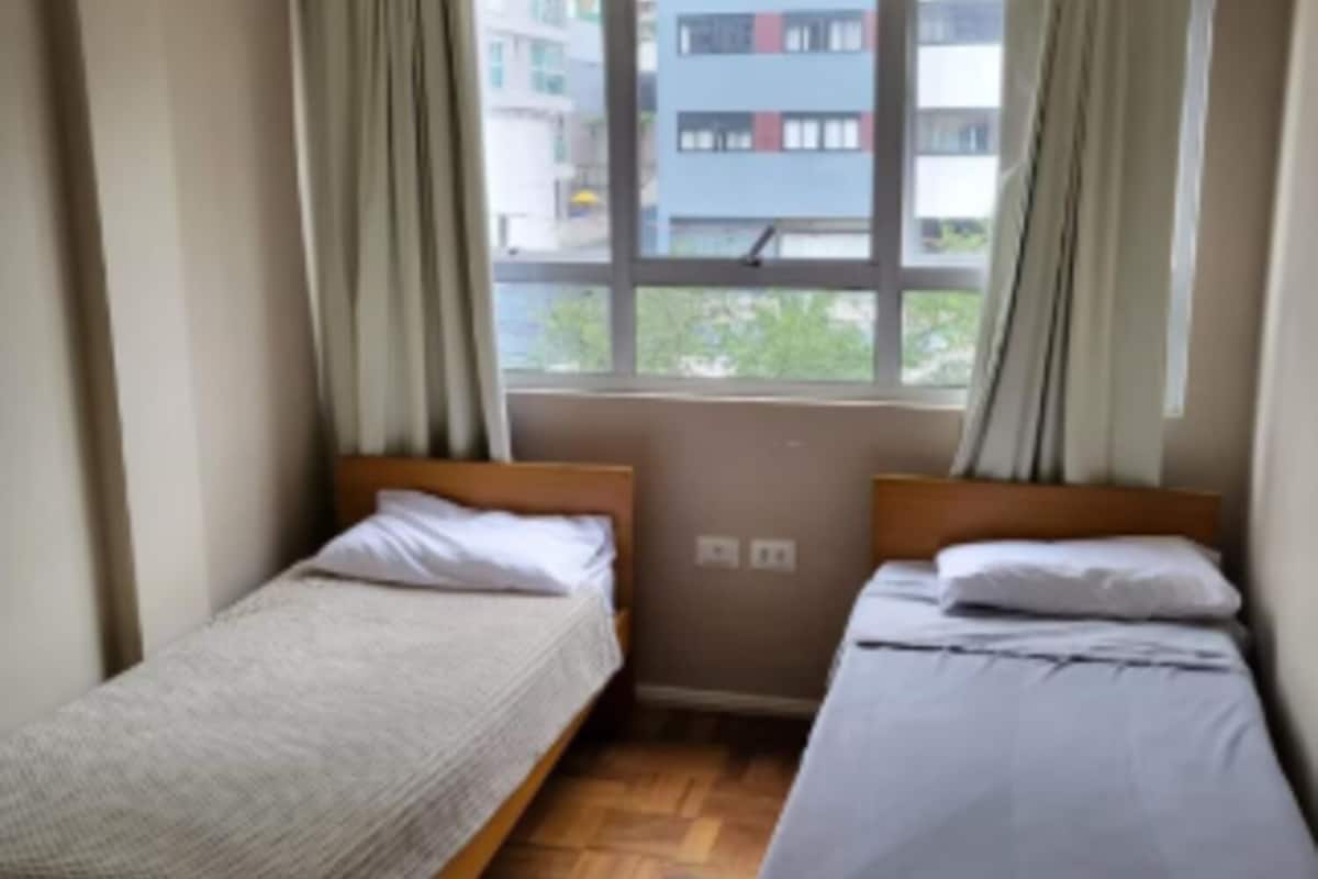 1 quarto, Wi-Fi de cortesia, roupa de cama