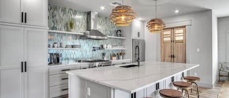 House (6 Bedrooms) | Property amenity