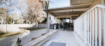Family FUN at the Homestead with Pool, Ping Pong, Karaoke and more!
