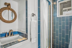 House (4 Bedrooms) | Property amenity