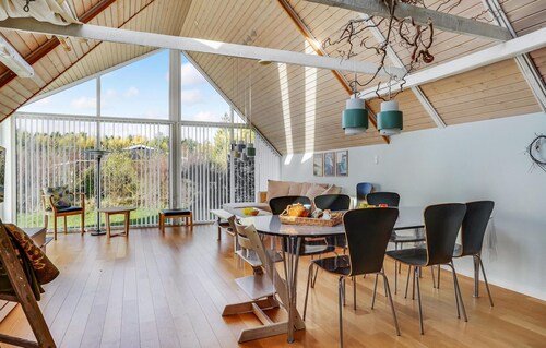 4 bedroom amazing home in Glesborg