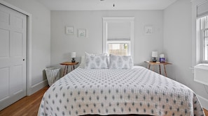 1 slaapkamer, een strijkplank/strijkijzer, gratis wifi, beddengoed