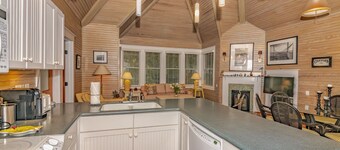 Cozy three bedroom nestled in Keepers Landing overlooking maritime forest!