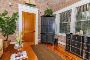 Interior - Cozy three bedroom nestled in Keepers Landing overlooking maritime forest! (Bald Head Island)