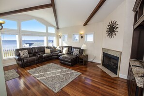 TV, fireplace, foosball, table tennis