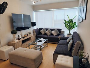 Smart-TV, Netflix, DVD-Player, Streaming-Dienste