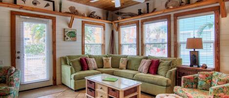 House (3 Bedrooms) | Property amenity