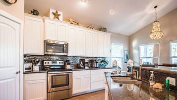 House (4 Bedrooms) | Kemudahan hartanah