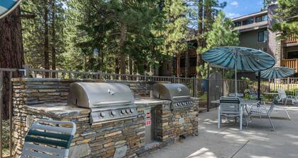 Summit #256 - Top Floor Summit 1 Bedrm 1 Bathrm Condo Close to Little Eagle Lodge Sleeps 4