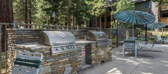 Summit #256 - Top Floor Summit 1 Bedrm 1 Bathrm Condo Close to Little Eagle Lodge Sleeps 4