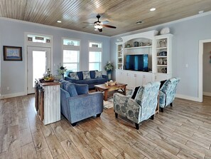 House (5 Bedrooms) | Property amenity