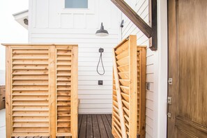 Casa (5 Bedrooms) | Servicio de la propiedad