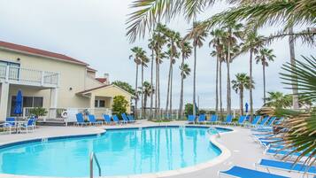 Condo (2 Bedrooms) | Property amenity