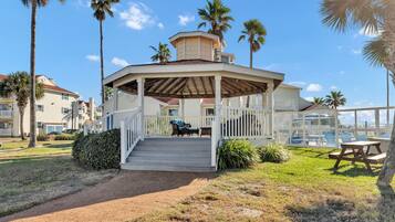 Condo (2 Bedrooms) | Tiện nghi, dịch vụ nơi lưu trú