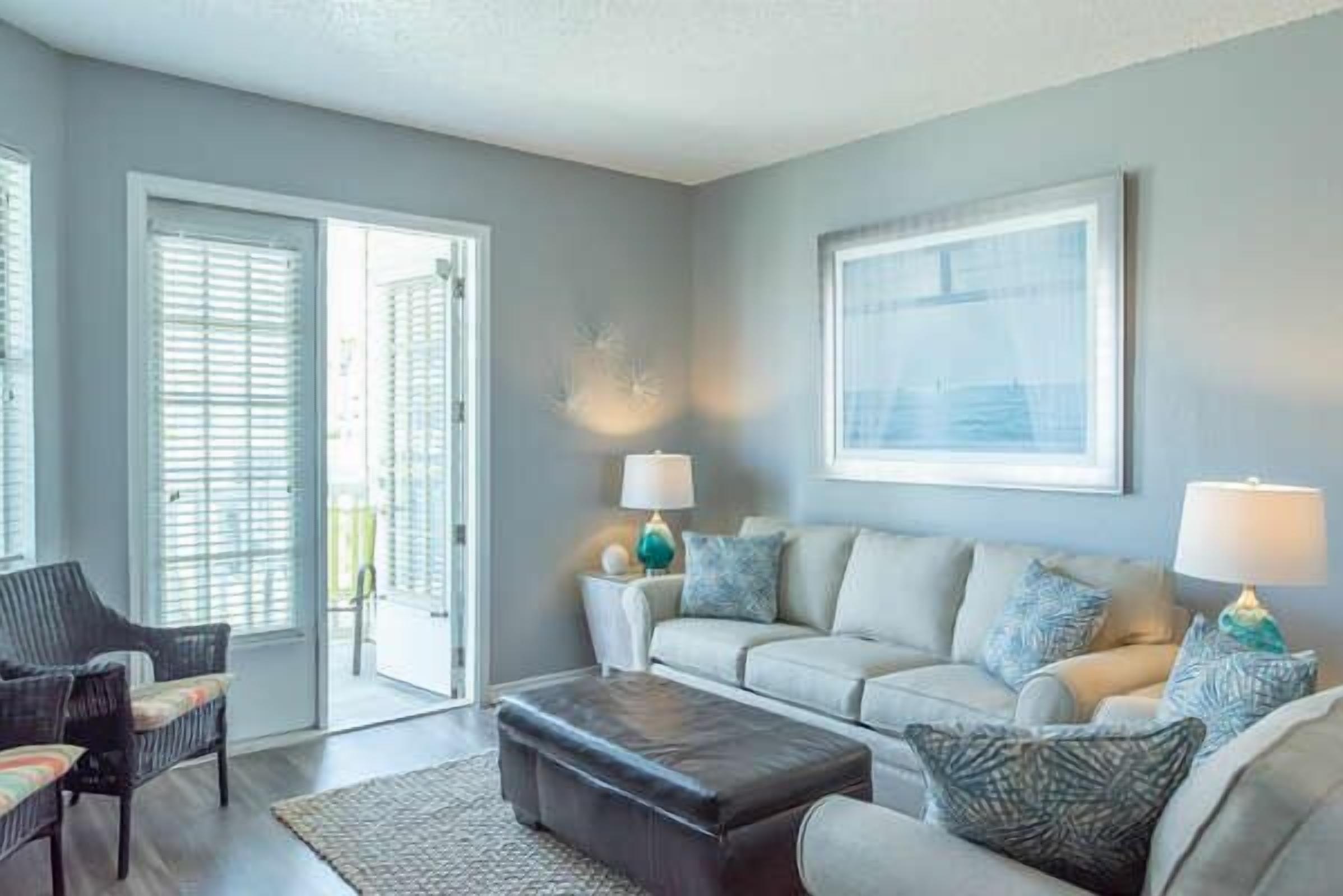 Condo (2 Bedrooms) | Front of property