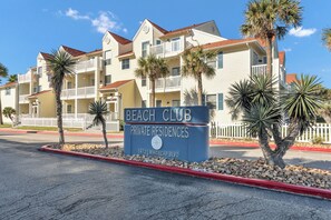 Condo (2 Bedrooms) | Property amenity - Toes In The Water by Silver Sands Vacation Rentals (Port Aransas)