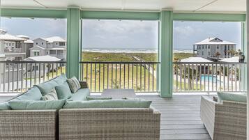 House (5 Bedrooms) | Property amenity