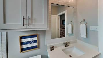 Nhà (5 Bedrooms) | Tiện nghi, dịch vụ nơi lưu trú