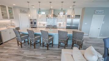 House (5 Bedrooms) | Property amenity