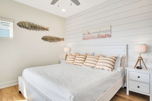 Nhà (5 Bedrooms) | Tiện nghi, dịch vụ nơi lưu trú