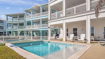 House (5 Bedrooms) | Front of property