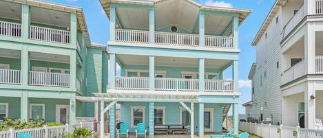 House (5 Bedrooms) | Pool