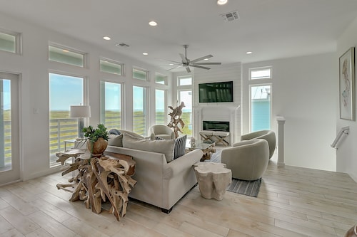 BeachHouse Bliss by Silver Sands Vacation Rentals