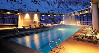 2 Bedroom - The Cliff Club at Snowbird - Full Resort Access