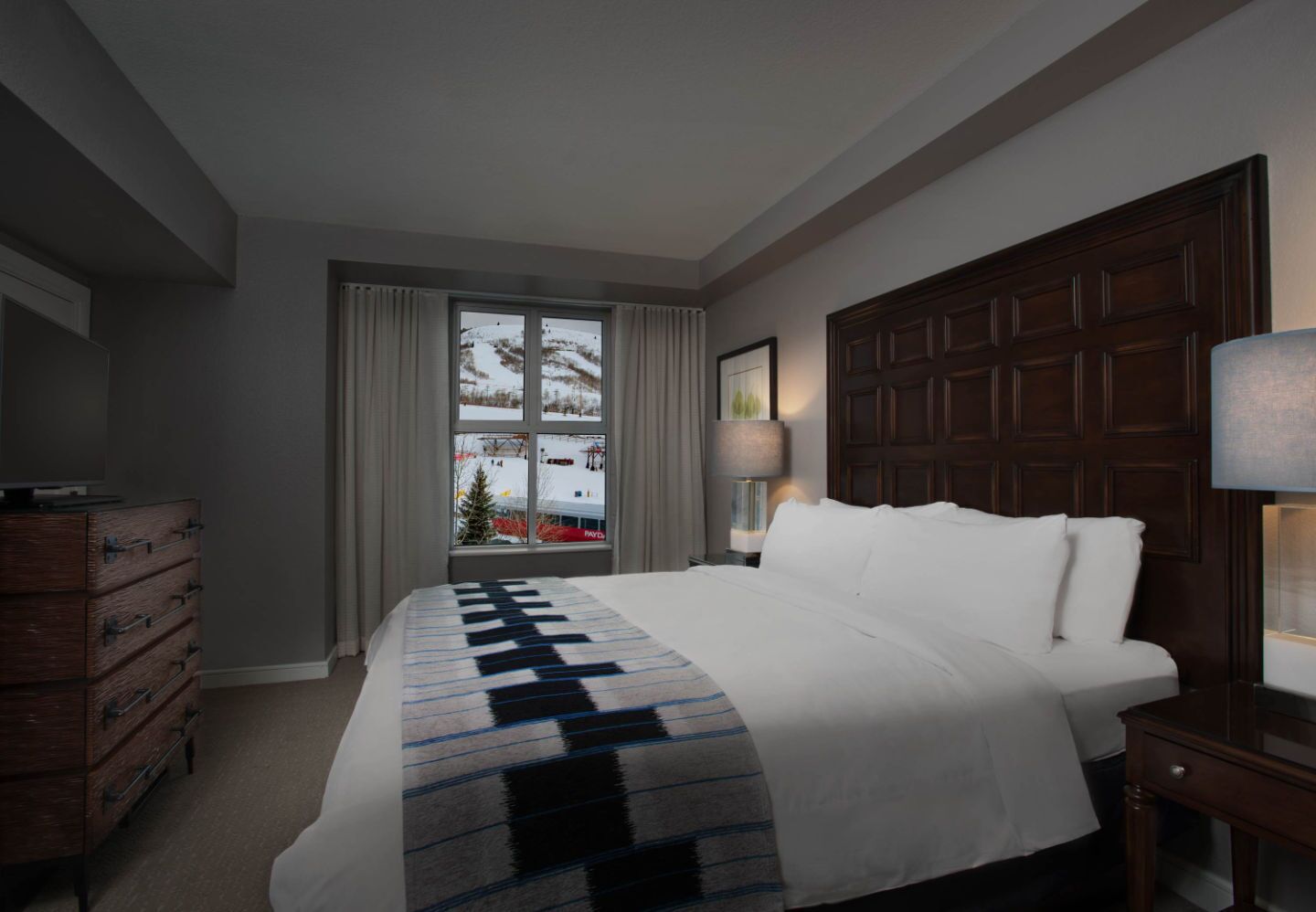 2 多间卧室、上网接入、床单