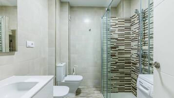 Een douche, een haardroger
