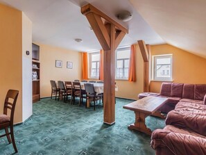 TV, DVD player - Lovely apartment for 12 guests with WIFI, TV and pets allowed (Jablonec Nad Nisou)