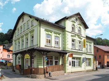 Nuage, Ciel, FenĂȘtre, BĂątiment, Architecture, Maison, Porte, Zone RĂ©sidentielle, Immobilier, Façade