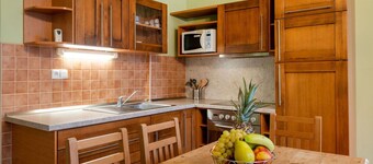 Beautiful apartment for 4 people with WIFI, hot tub, TV and pets allowed
