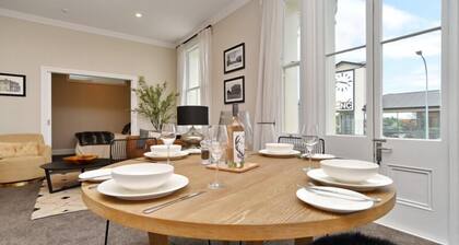 Kaiapoi Luxury Accommodation 1 -Historic and Luxury Apartment in Kaiapoi