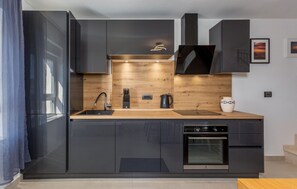 Kühlschrank, Herdplatte, Geschirrspüler