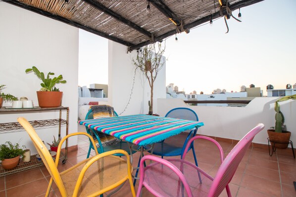 Outdoor dining