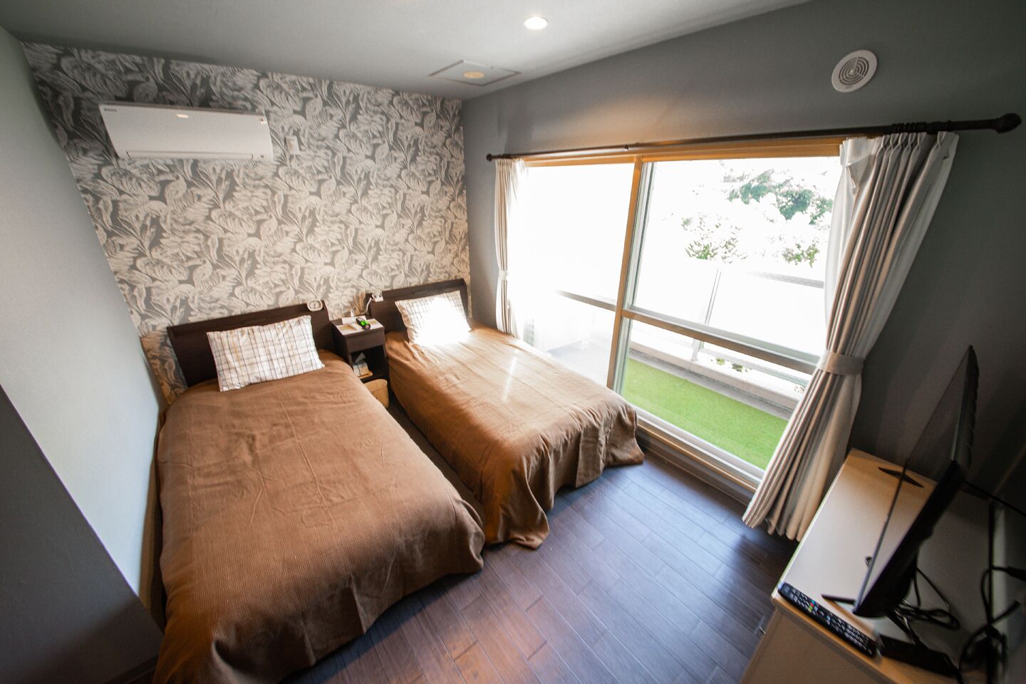 Twin Room | Blackout drapes, iron/ironing board, free WiFi